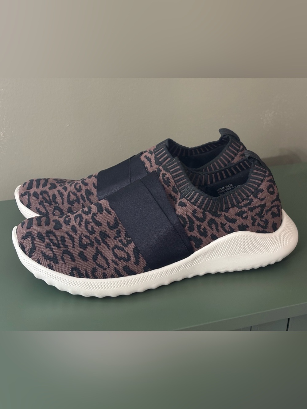 Aetrex Allie Slip-On Cheetah Brown Print Sneaker Arch Support Size US 9-9 1/2